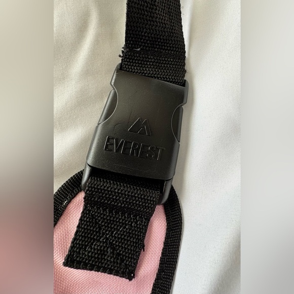 Everest Messenger Bag Medium Pink - Picture 12 of 16